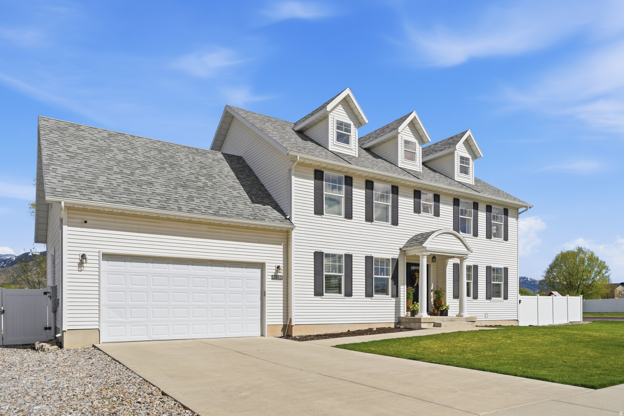 COUNTRY COVE ESTATES - Residential