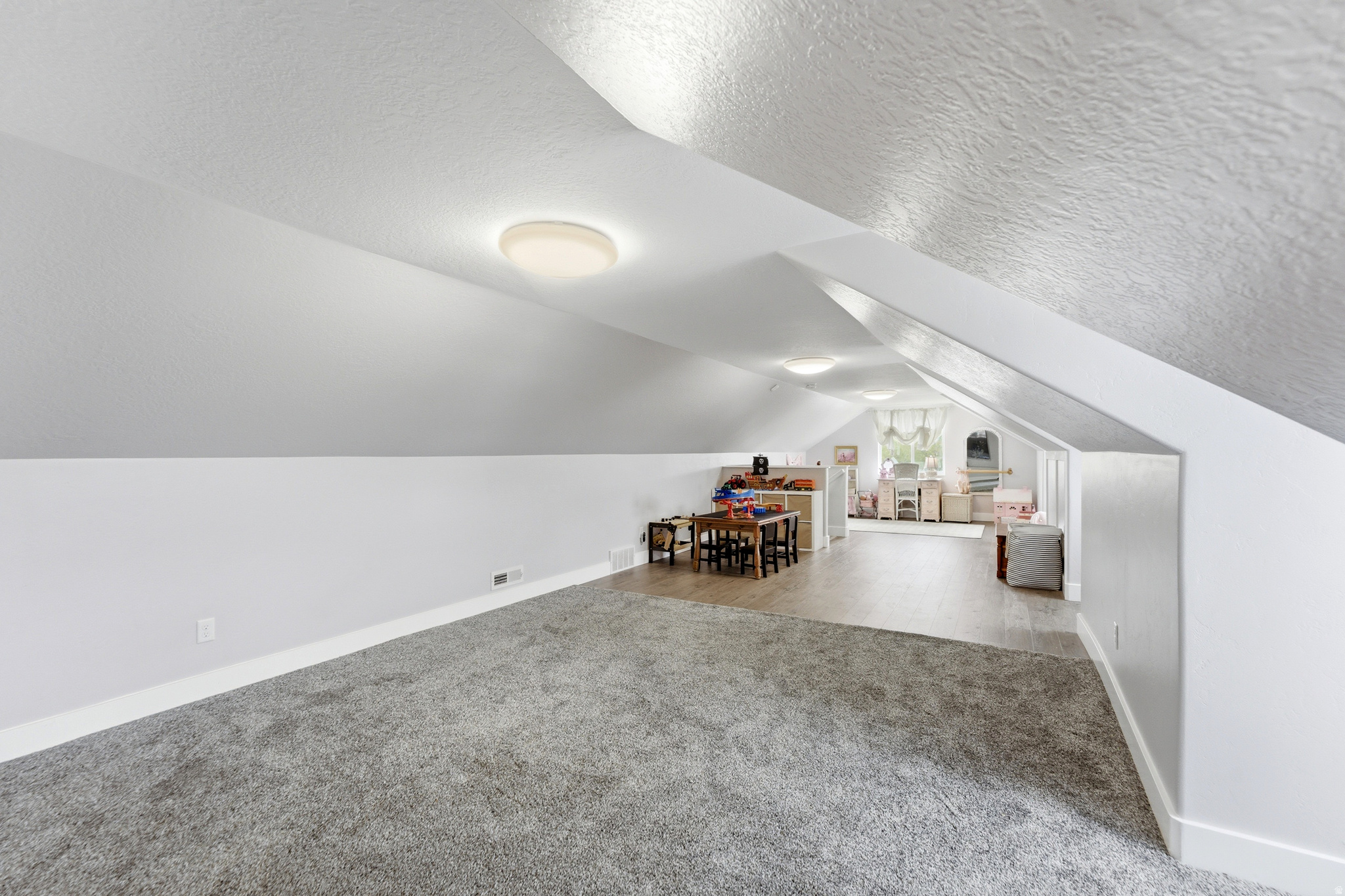 COUNTRY COVE ESTATES - Residential