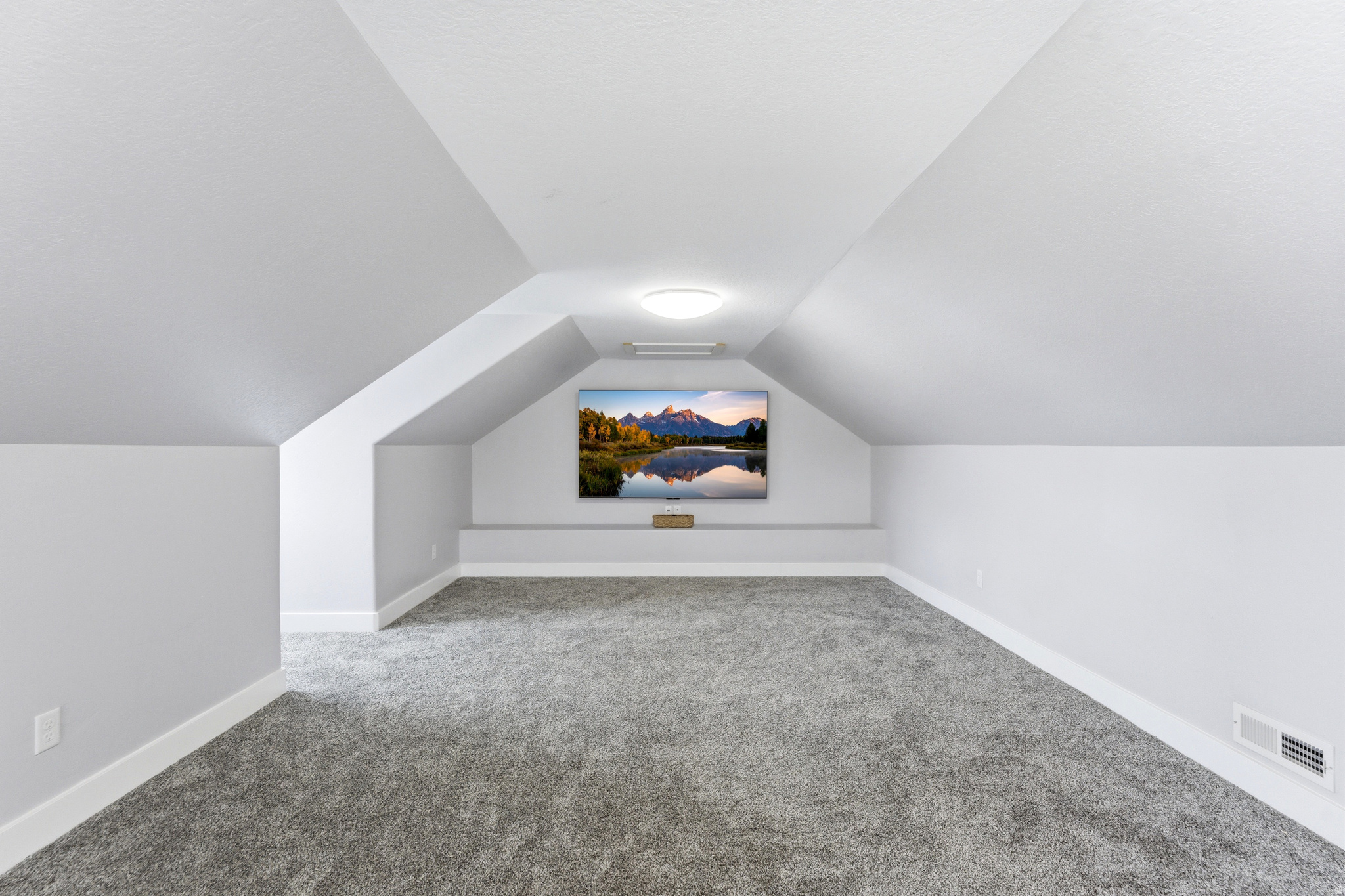 COUNTRY COVE ESTATES - Residential