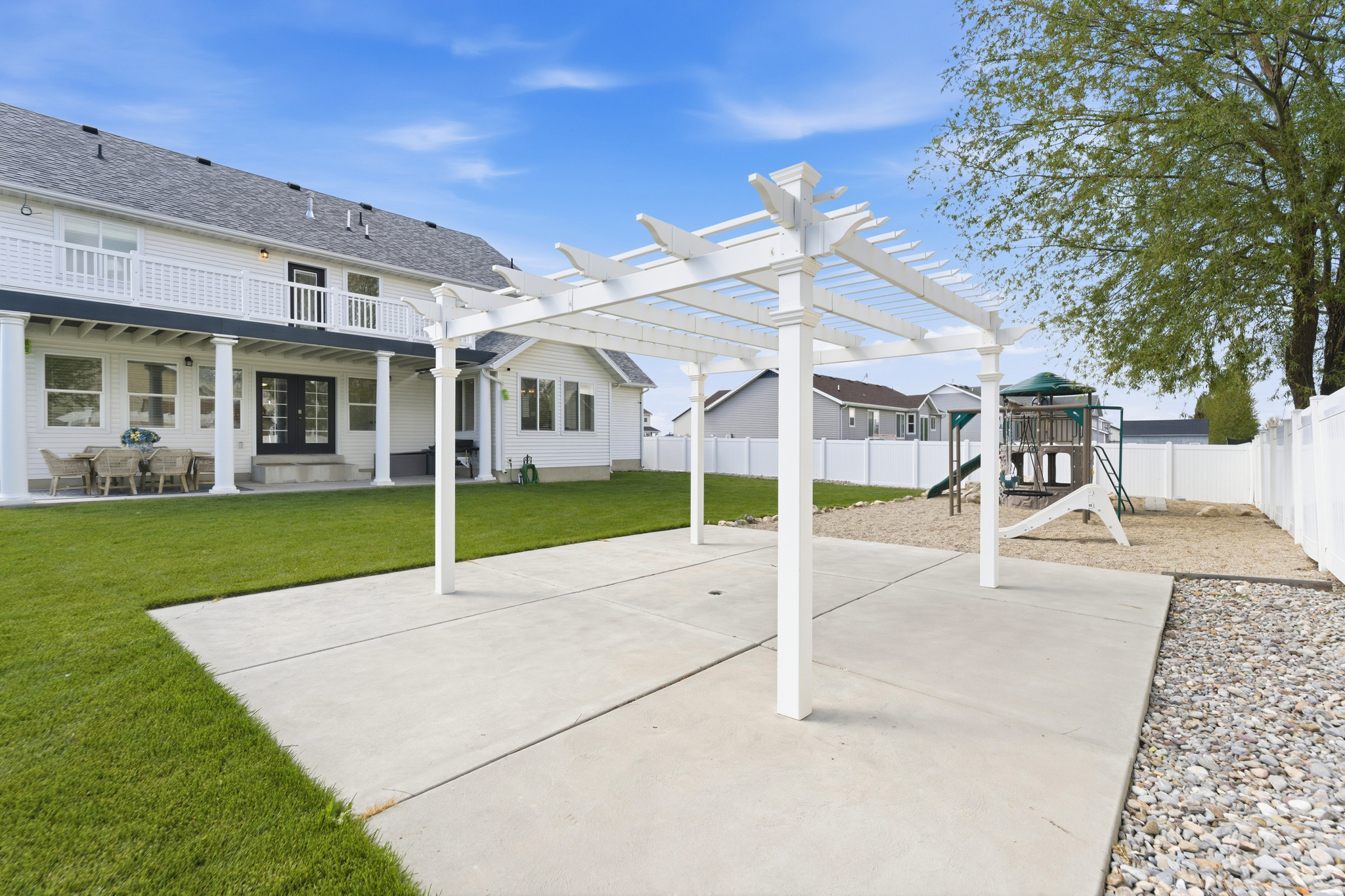 COUNTRY COVE ESTATES - Residential