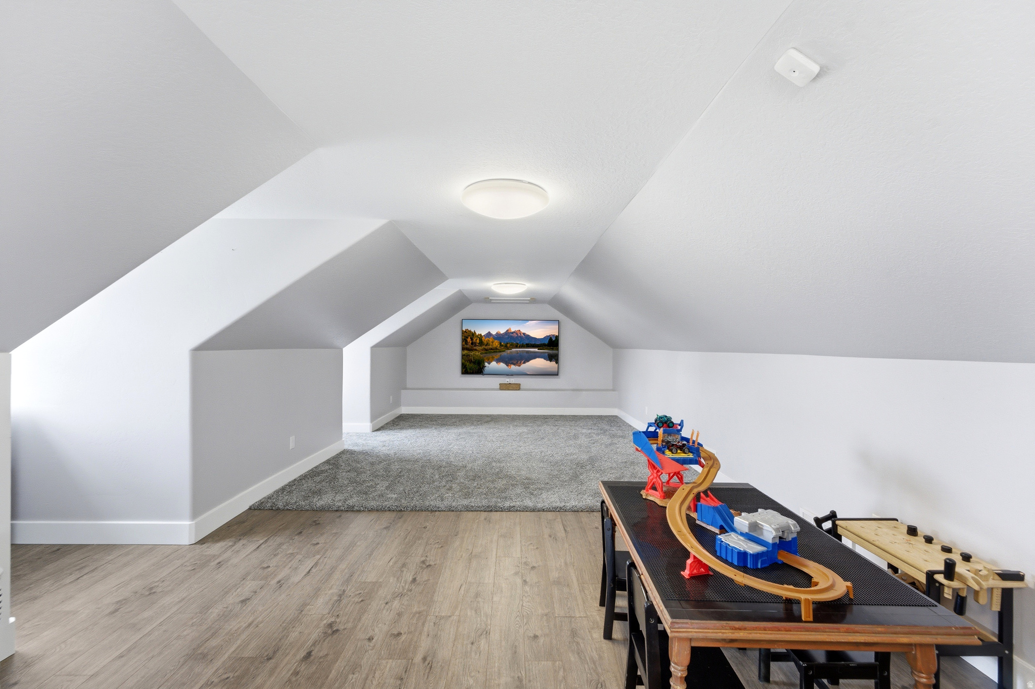 COUNTRY COVE ESTATES - Residential