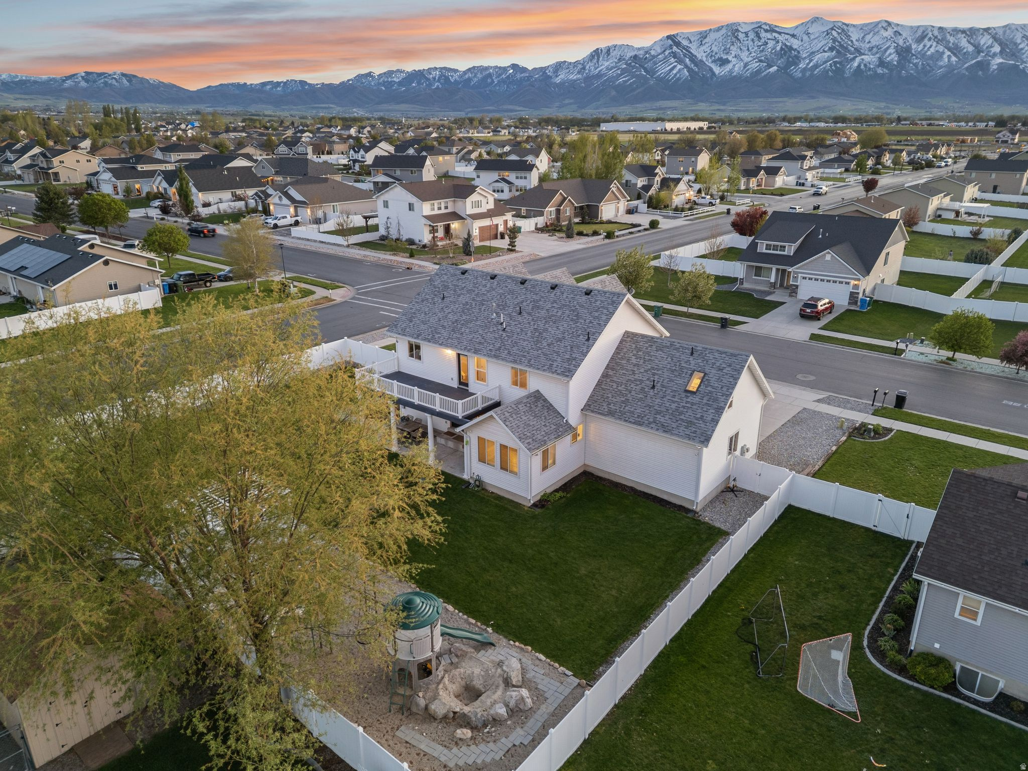 COUNTRY COVE ESTATES - Residential