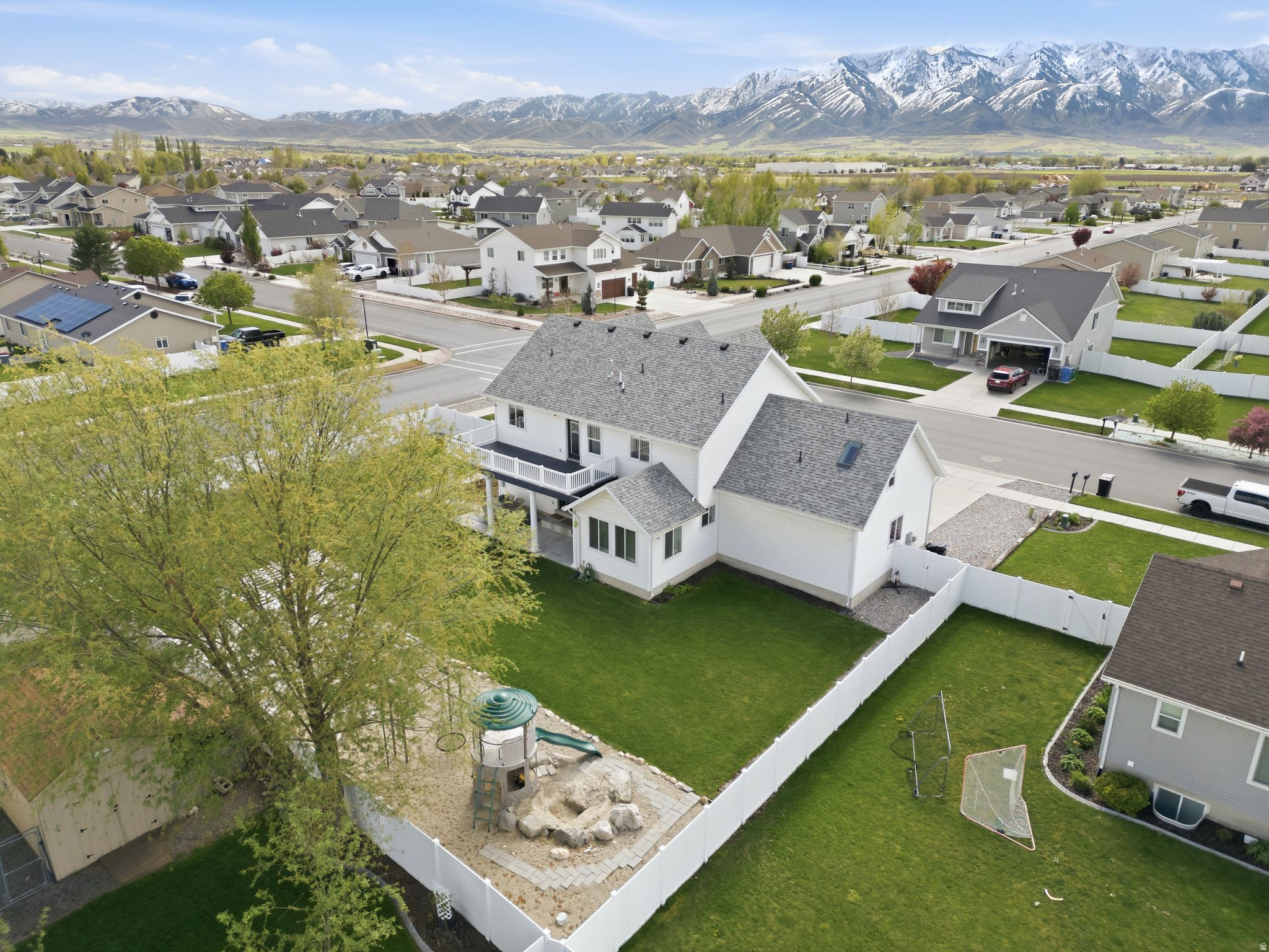 COUNTRY COVE ESTATES - Residential