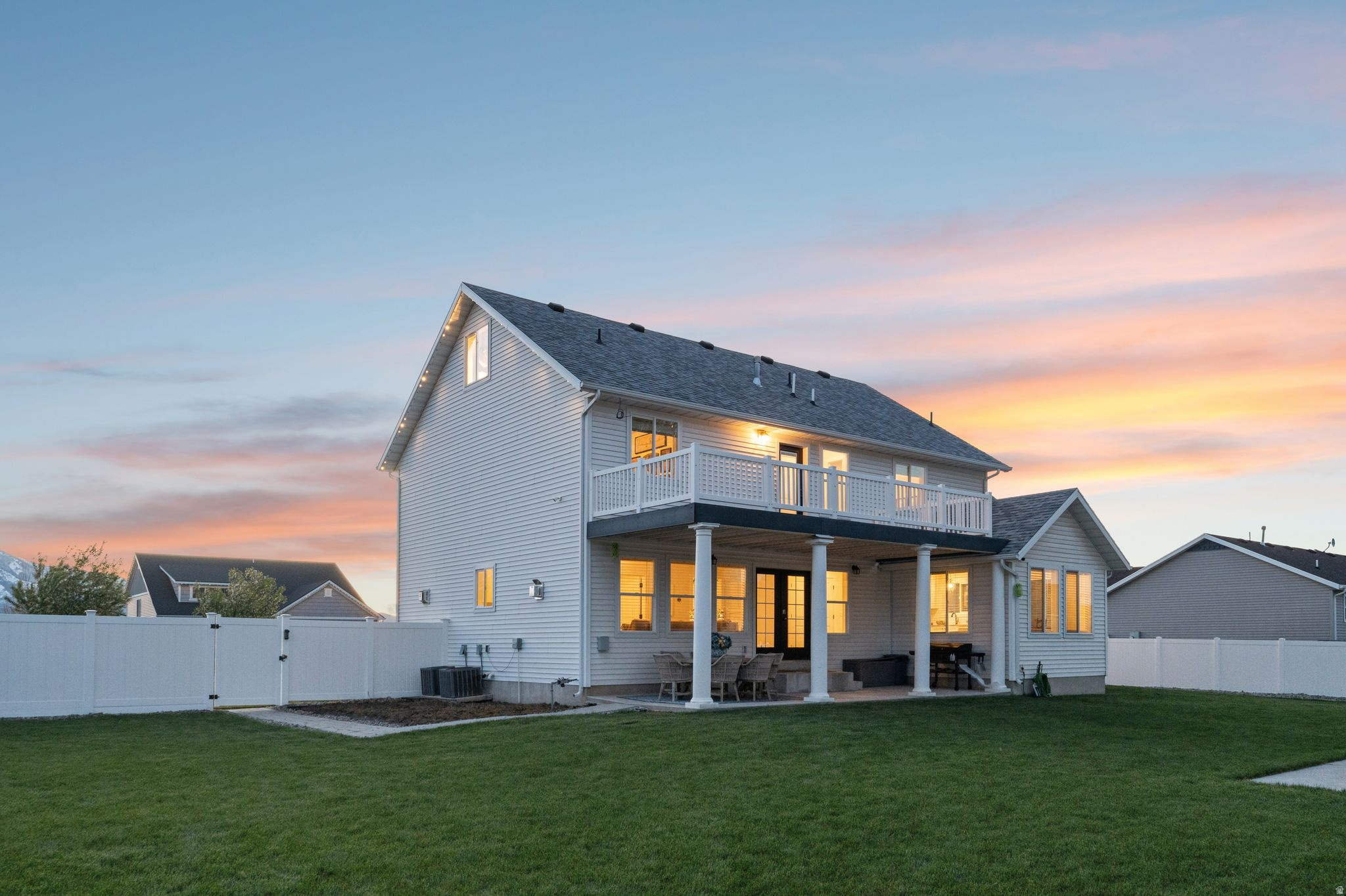 COUNTRY COVE ESTATES - Residential