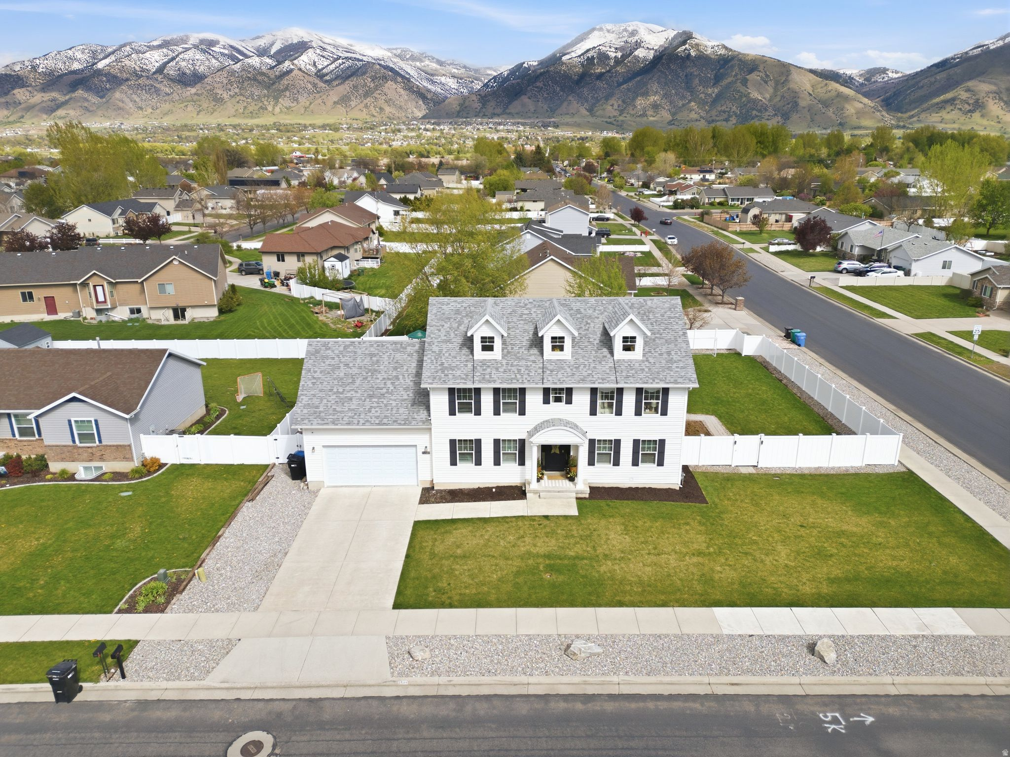 COUNTRY COVE ESTATES - Residential