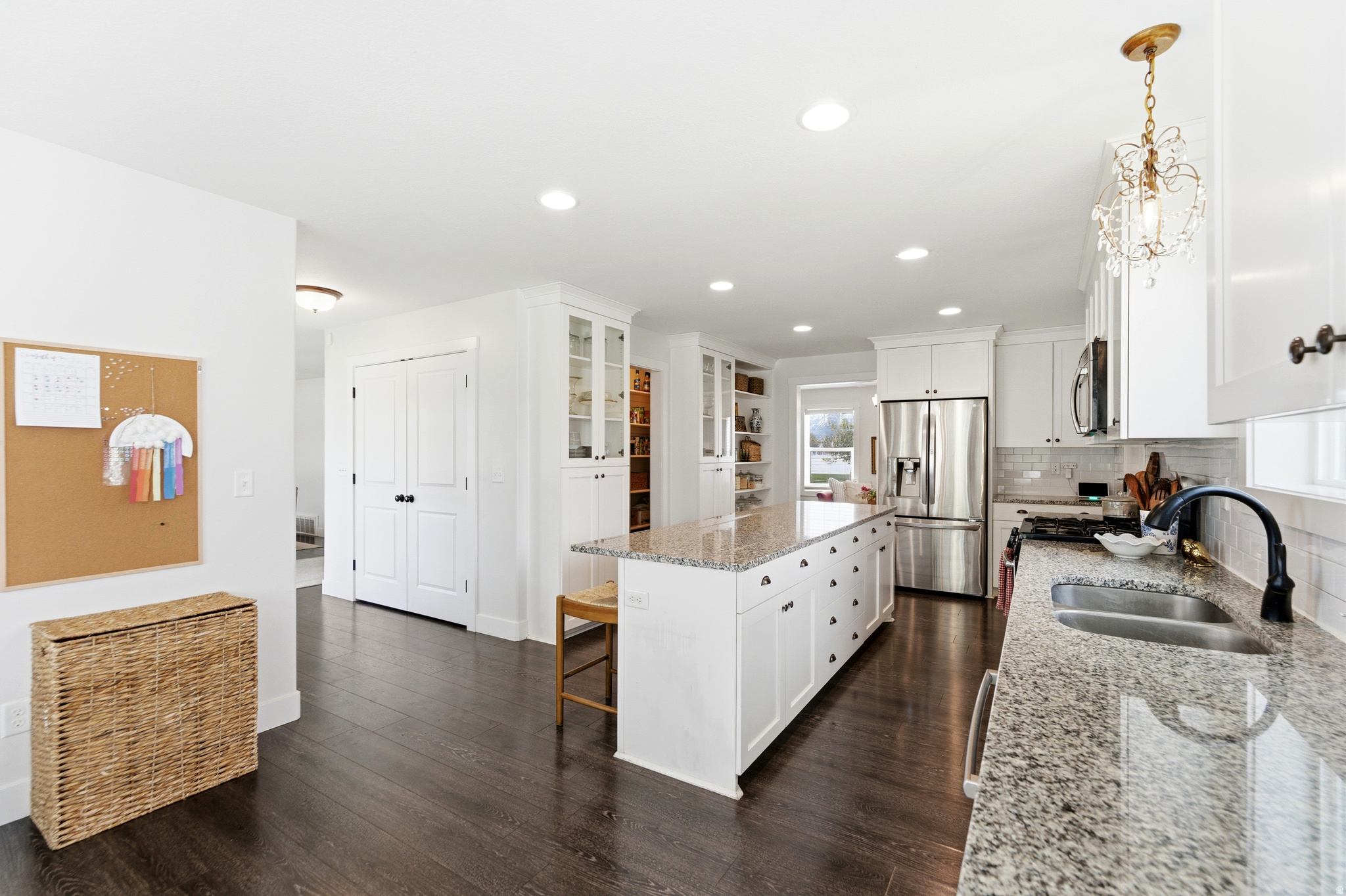 COUNTRY COVE ESTATES - Residential