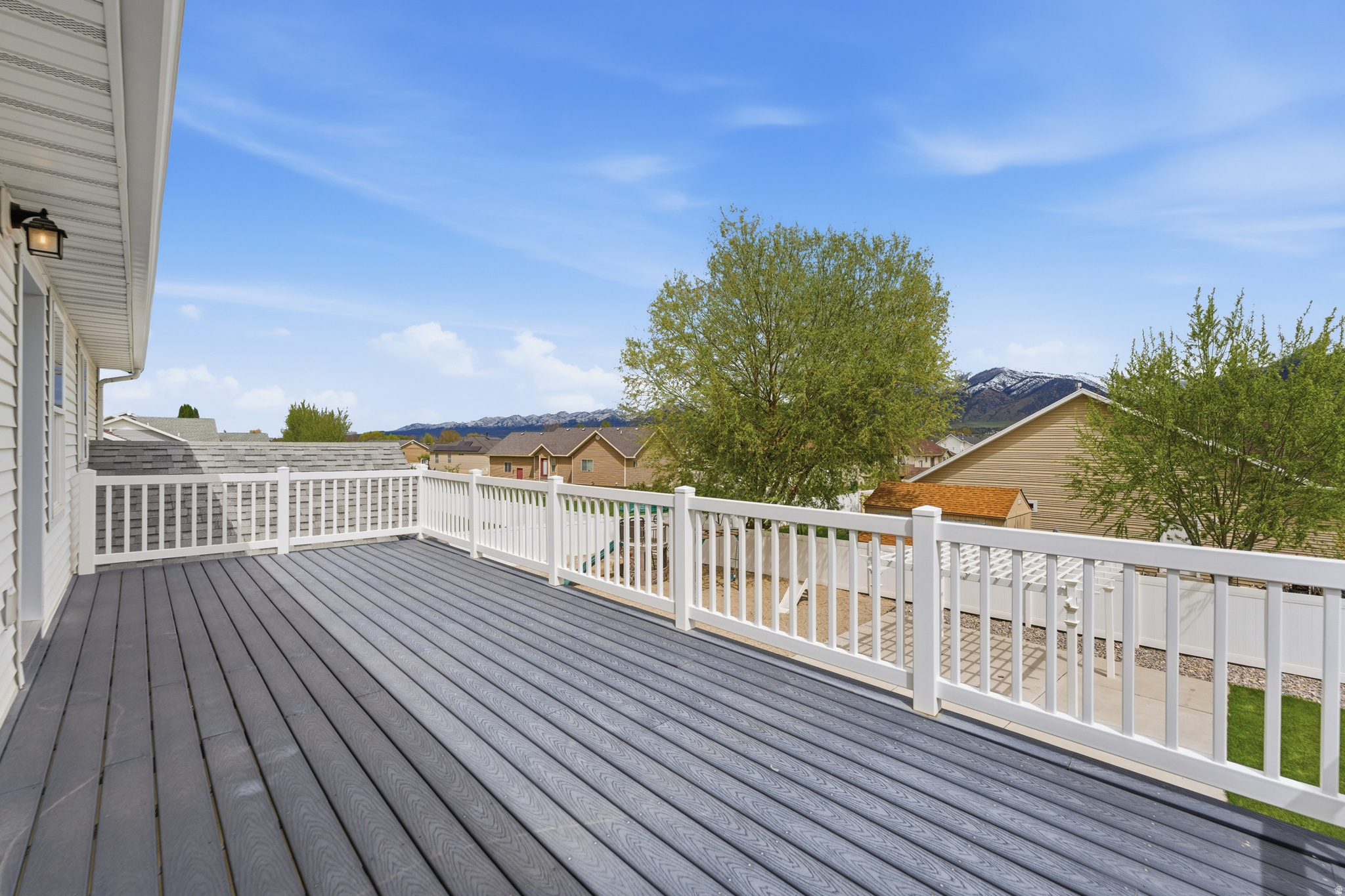 COUNTRY COVE ESTATES - Residential