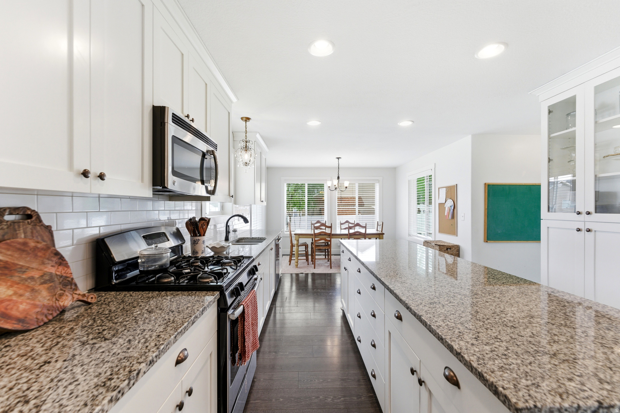 COUNTRY COVE ESTATES - Residential