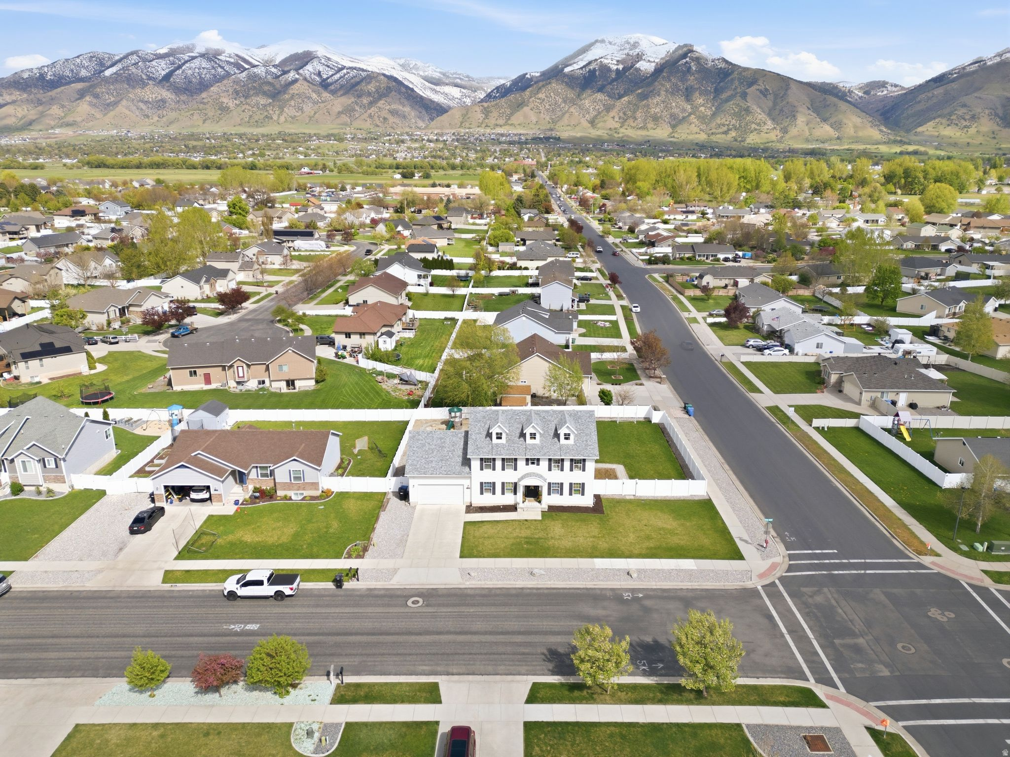 COUNTRY COVE ESTATES - Residential