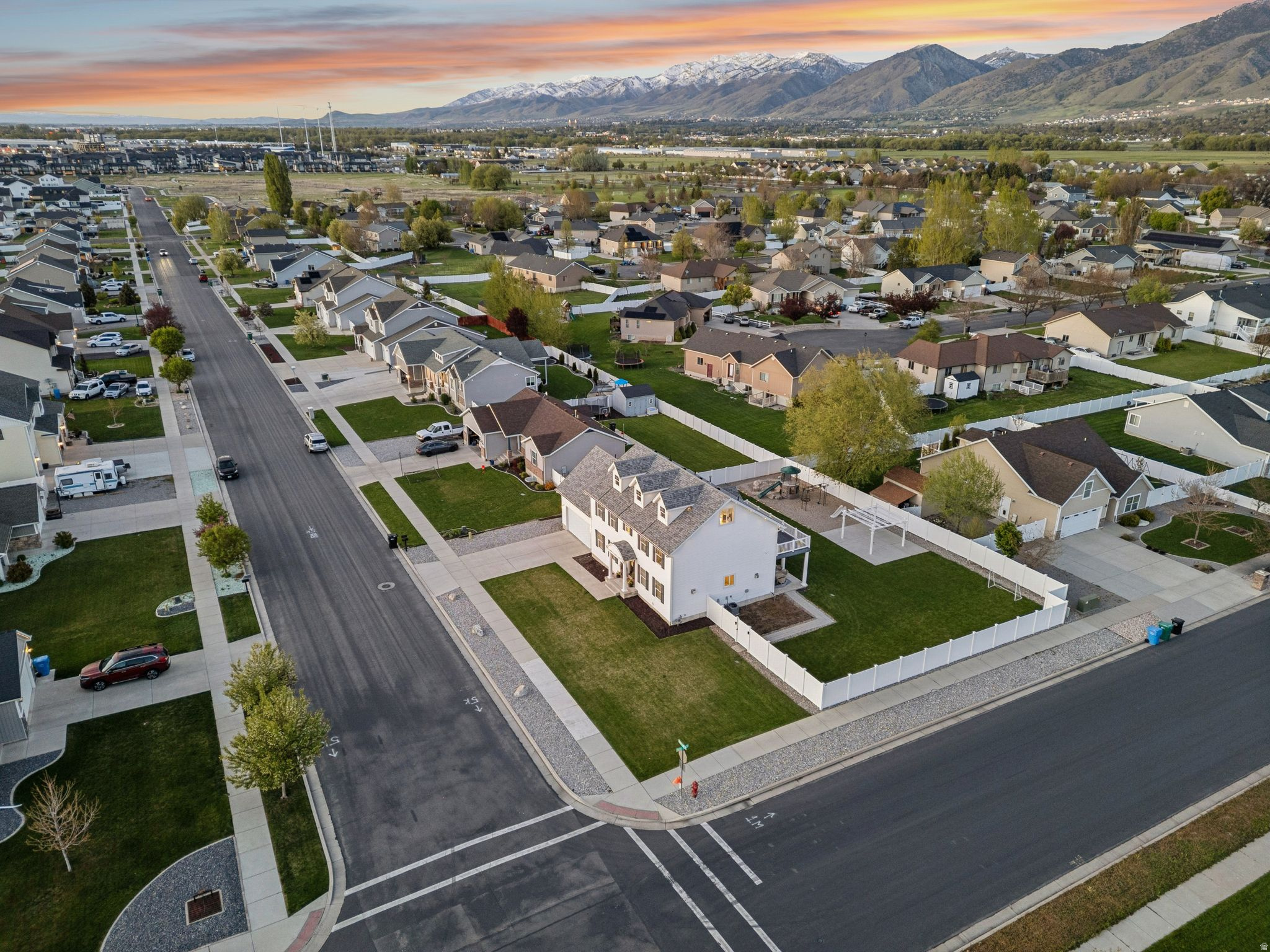 COUNTRY COVE ESTATES - Residential