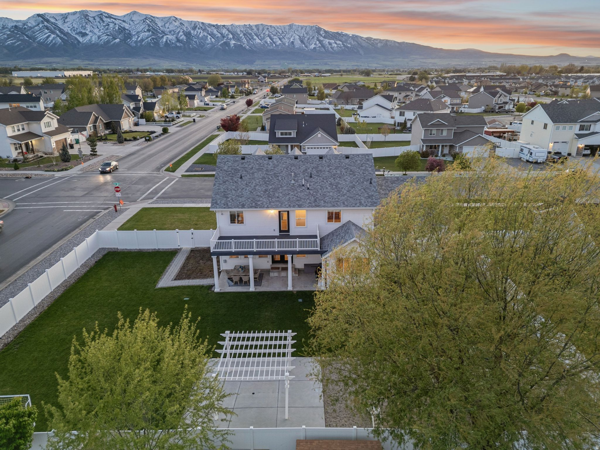 COUNTRY COVE ESTATES - Residential