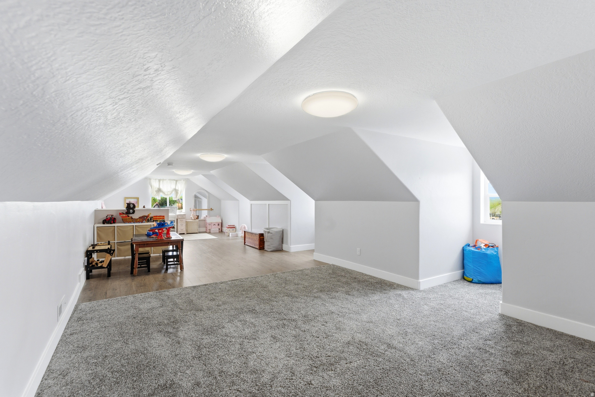 COUNTRY COVE ESTATES - Residential