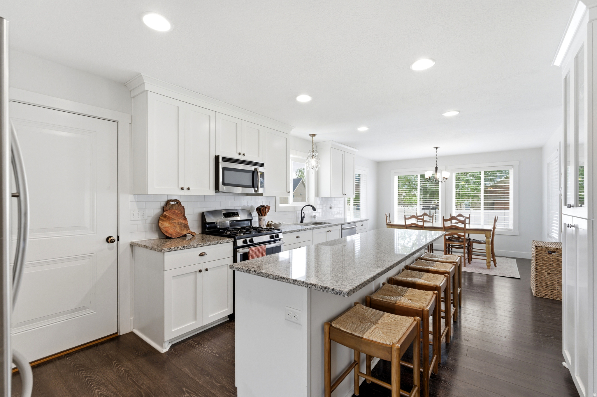 COUNTRY COVE ESTATES - Residential