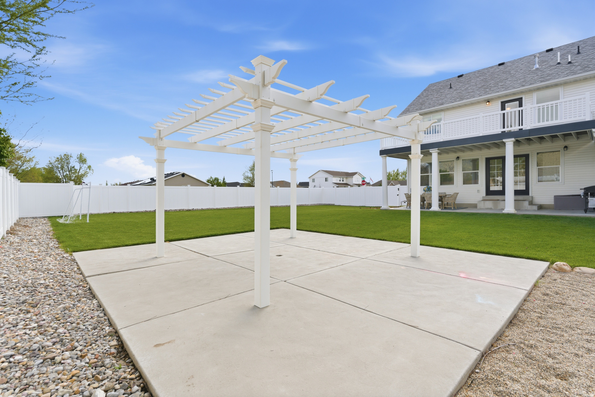 COUNTRY COVE ESTATES - Residential