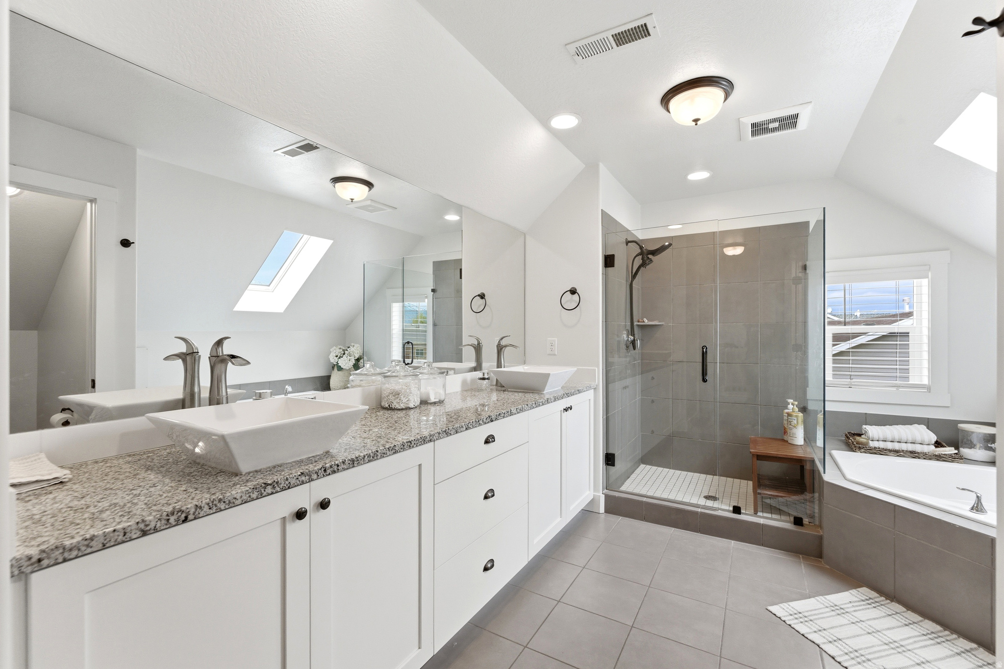 COUNTRY COVE ESTATES - Residential