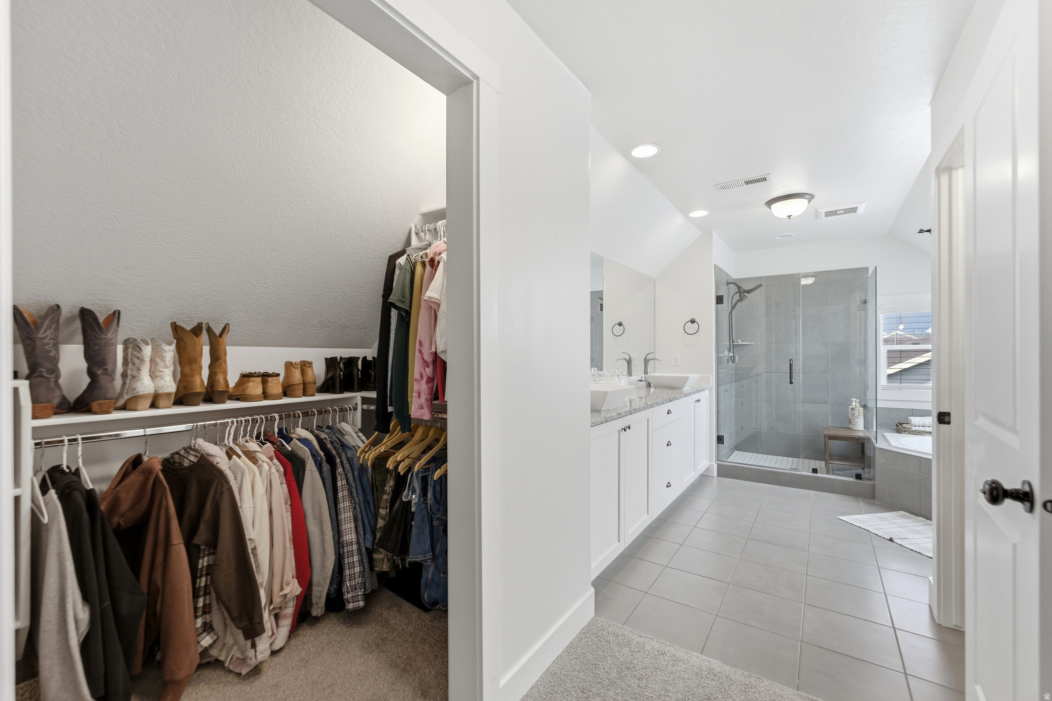 COUNTRY COVE ESTATES - Residential