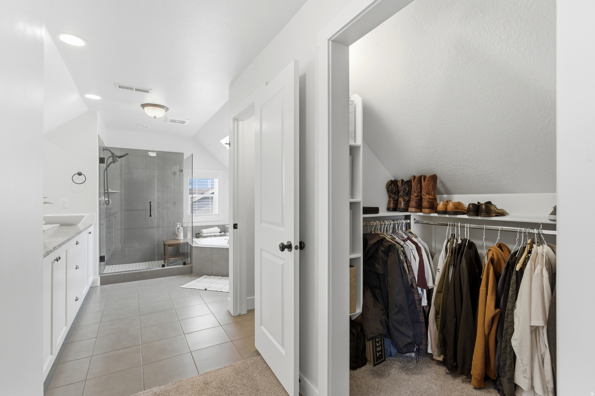 COUNTRY COVE ESTATES - Residential