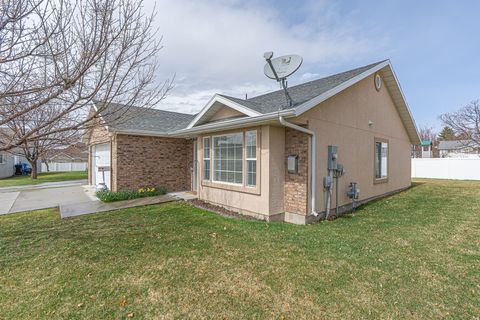 Tiny photo for 275 W 260 N, Hyde Park, UT 84318 (MLS # 2126851)