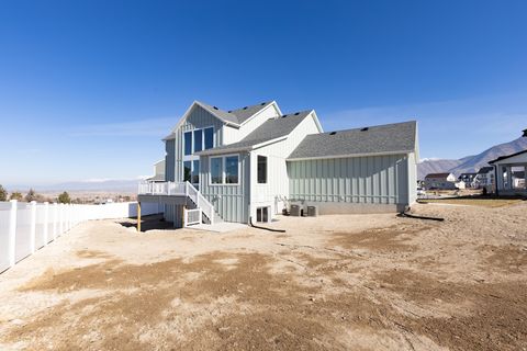 Tiny photo for 691 W EAGLECREST CIR, Elk Ridge, UT 84651 (MLS # 2116978)