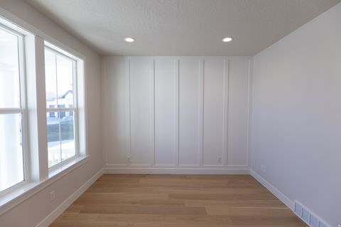 Tiny photo for 691 W EAGLECREST CIR, Elk Ridge, UT 84651 (MLS # 2116978)