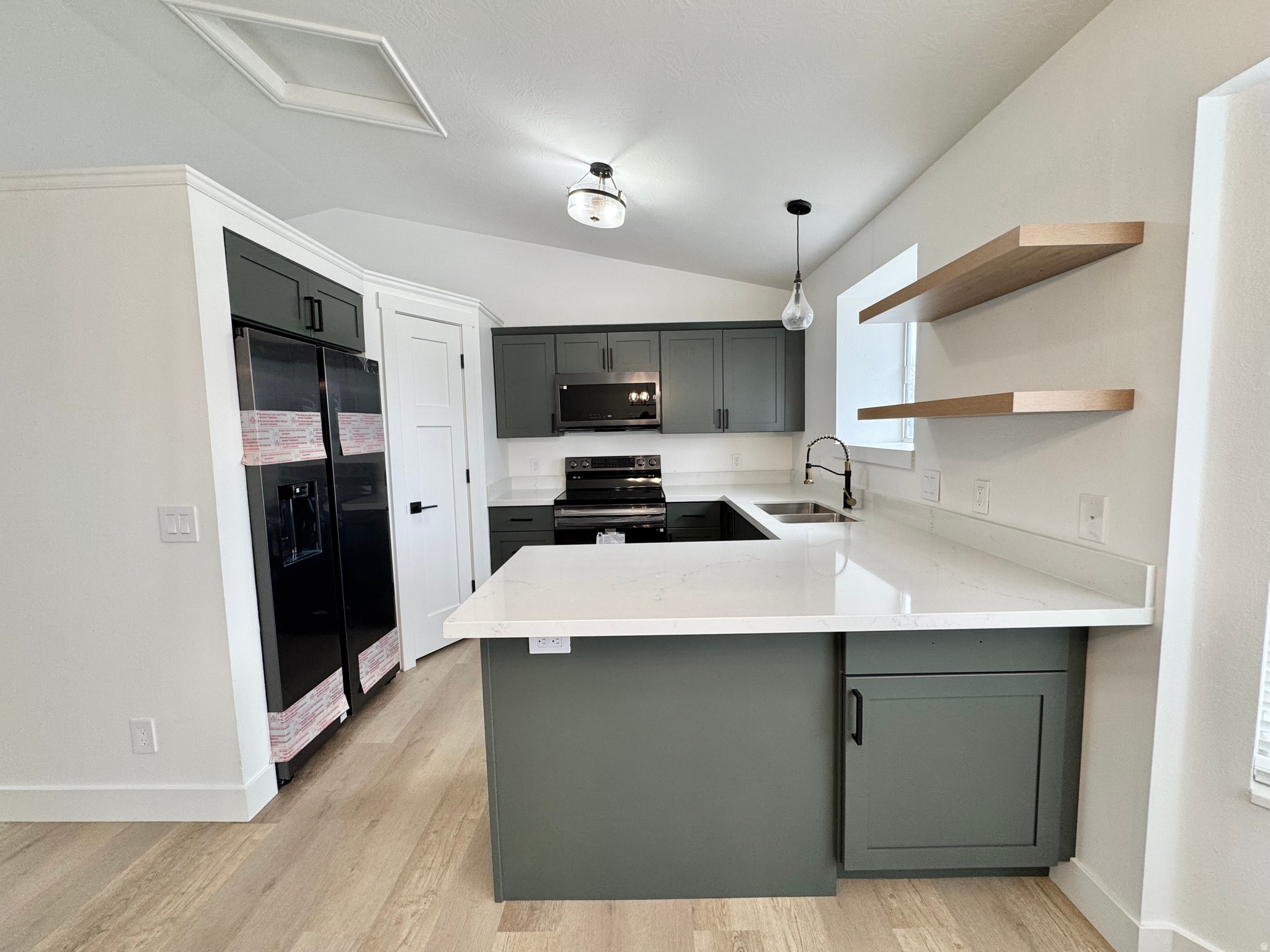 APPLE FARMS #1 - Residential