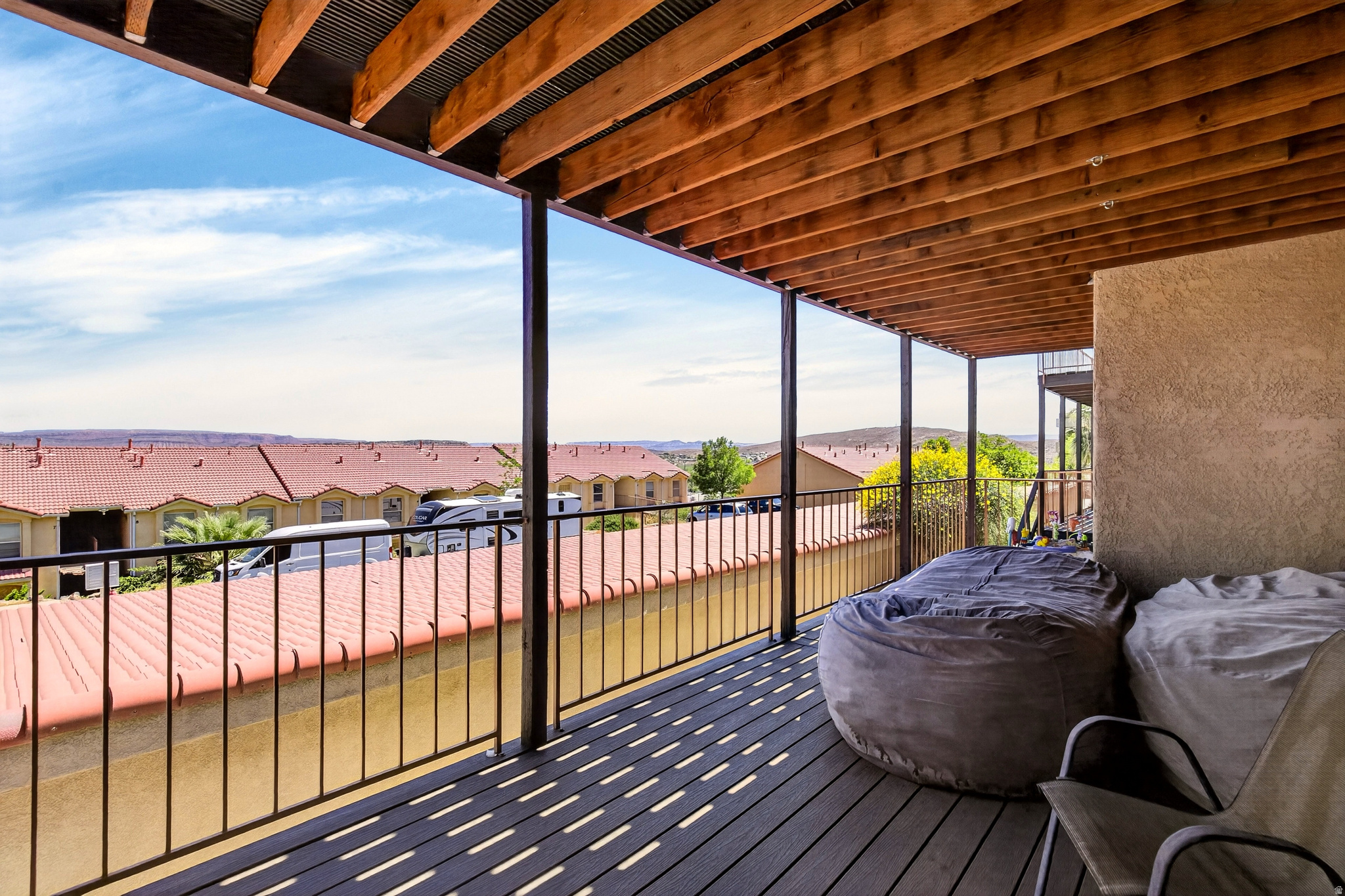 GARDENS SOUTH CONDO 4 - Residential