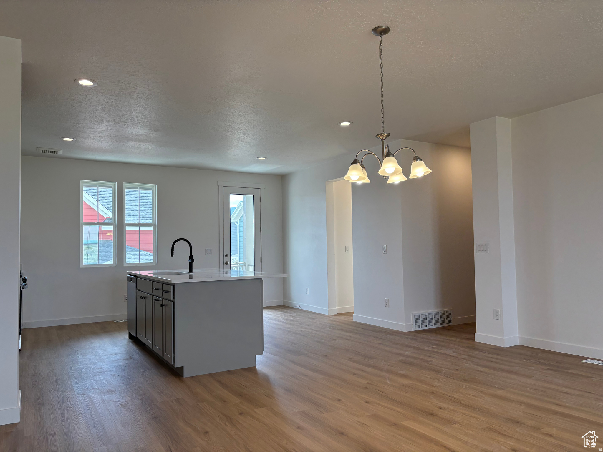 DAYBREAK - Residential