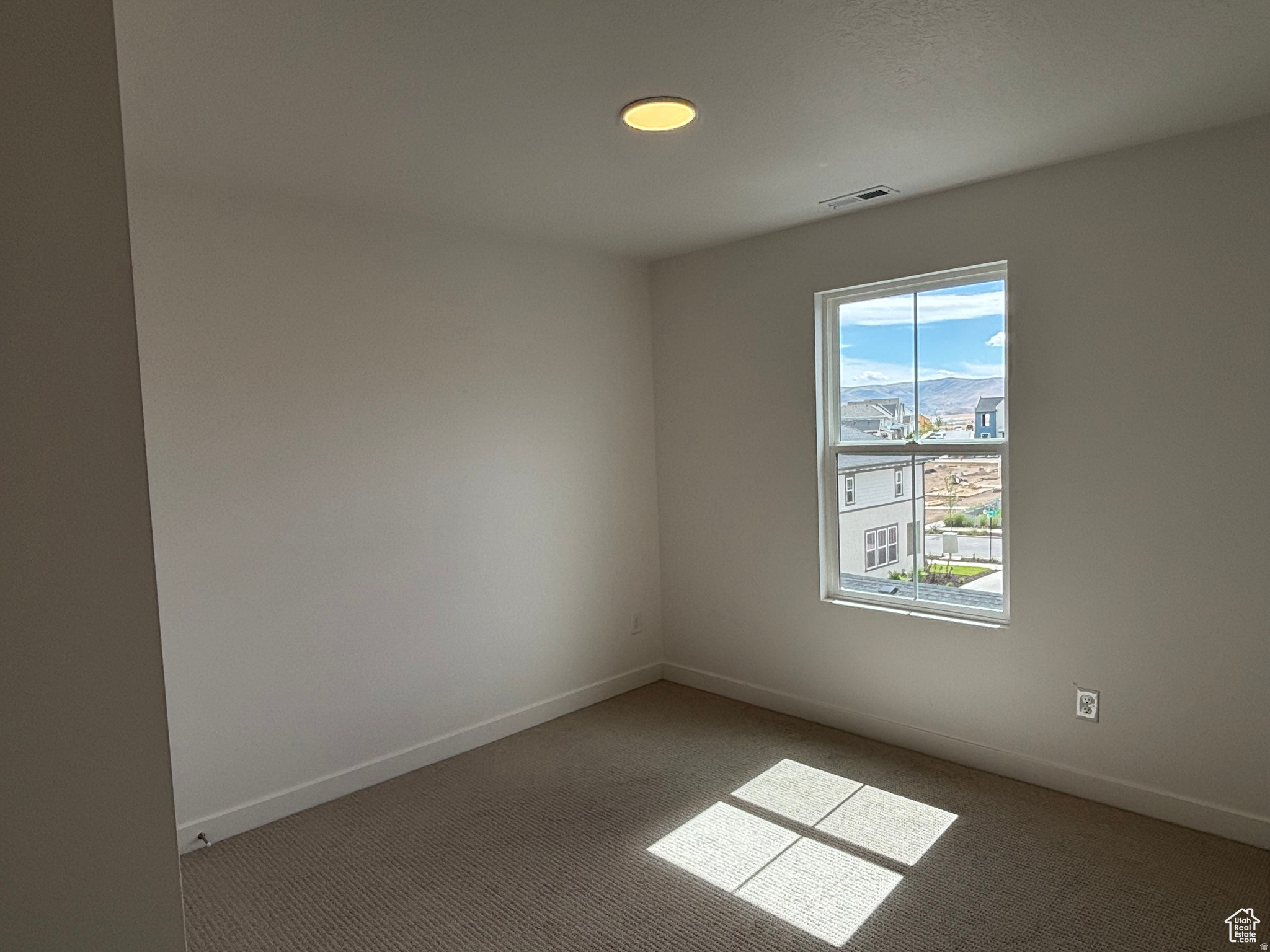 DAYBREAK - Residential