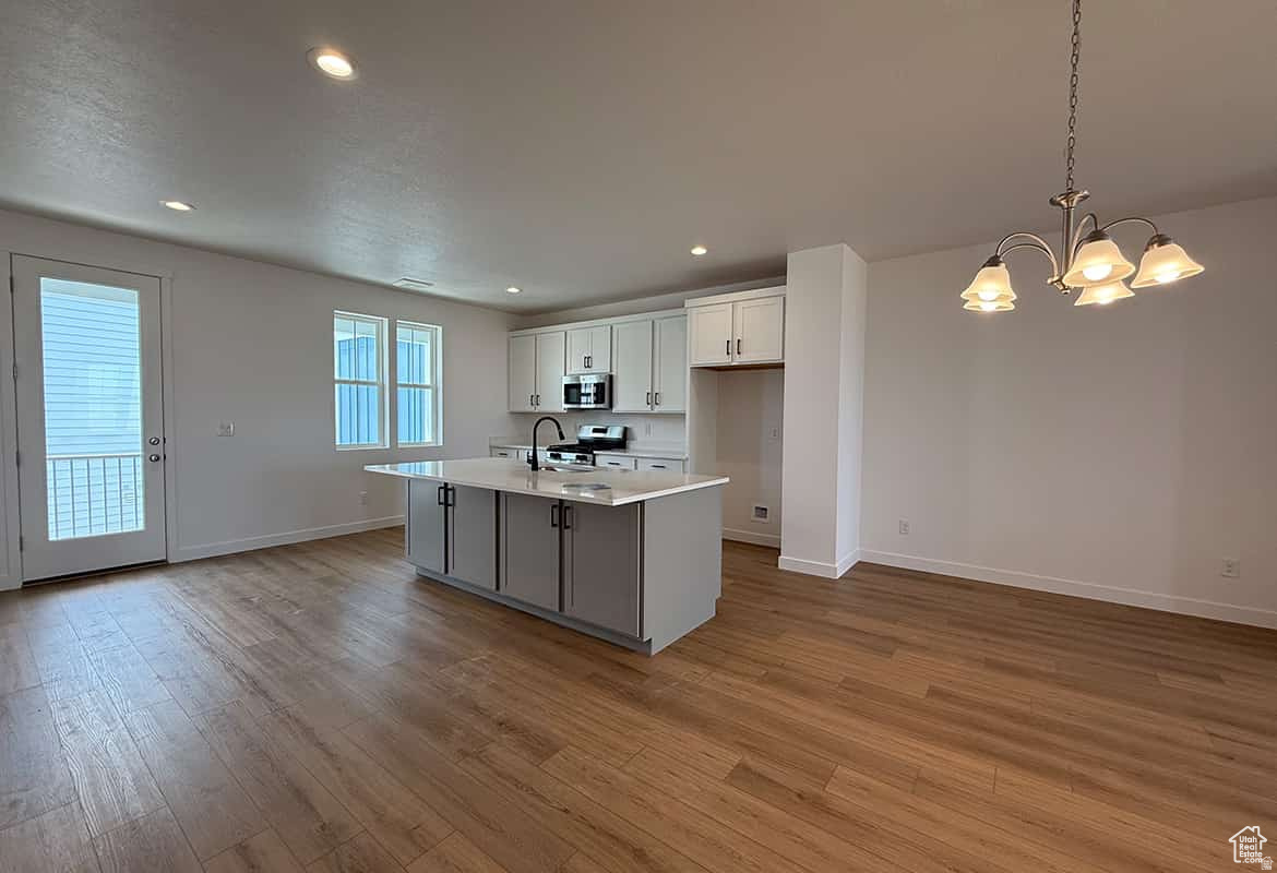 DAYBREAK - Residential