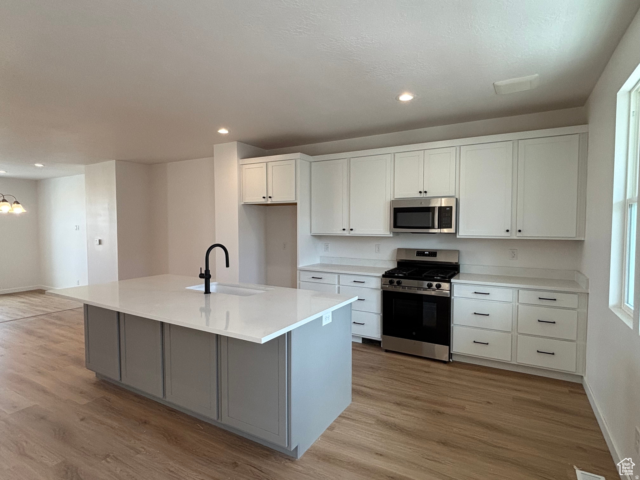 DAYBREAK - Residential