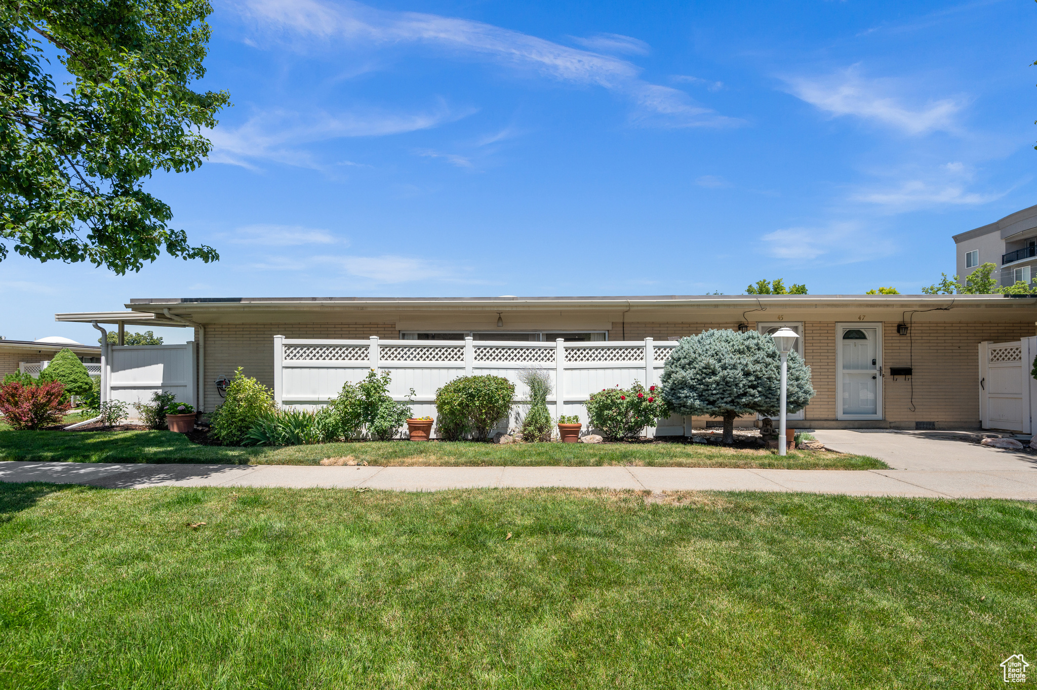 CAPRI PARK - Residential