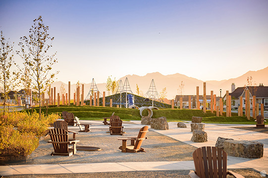 DAYBREAK - Residential