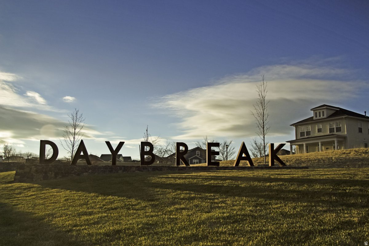 DAYBREAK - Residential