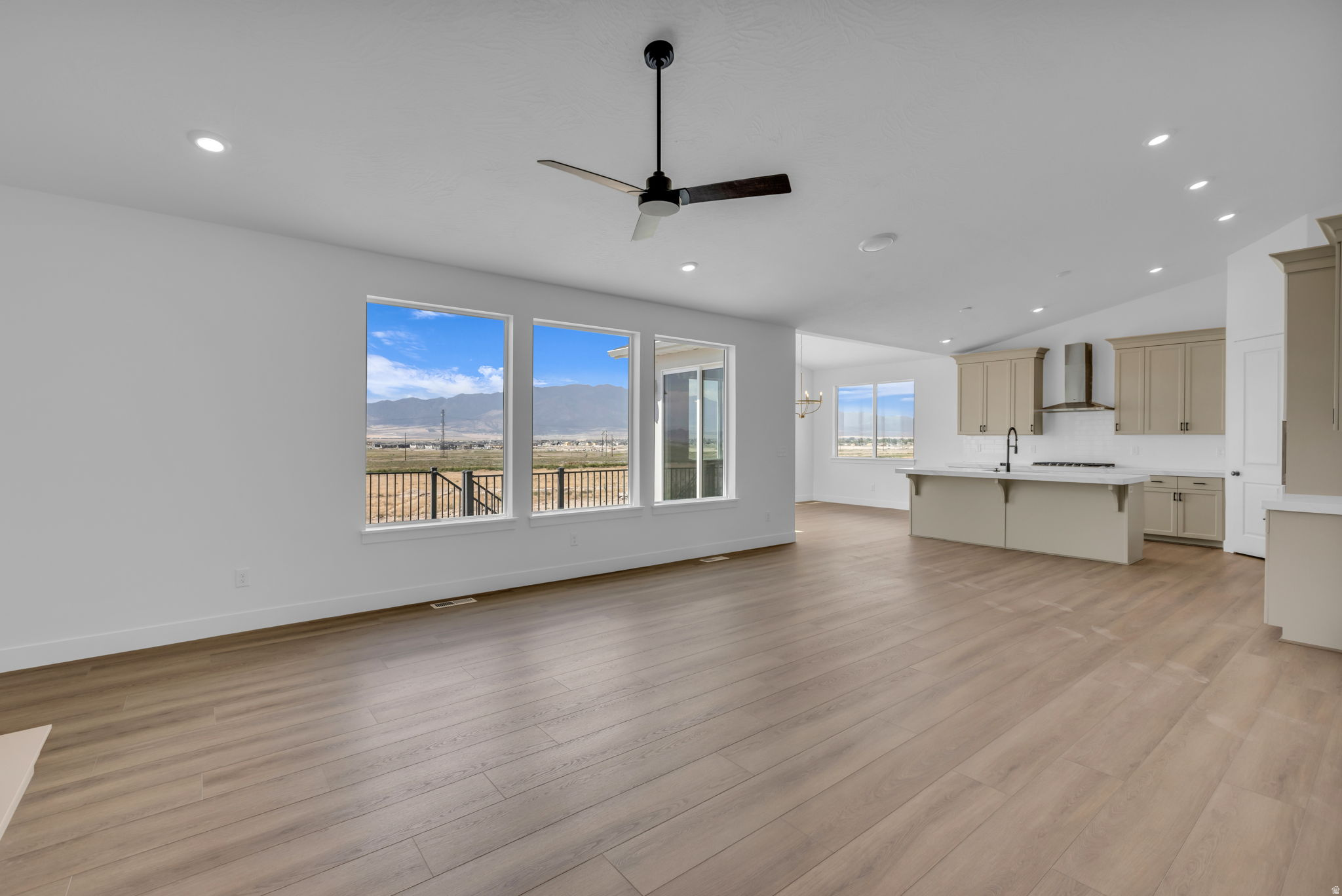 SCARLET RIDGE - Residential