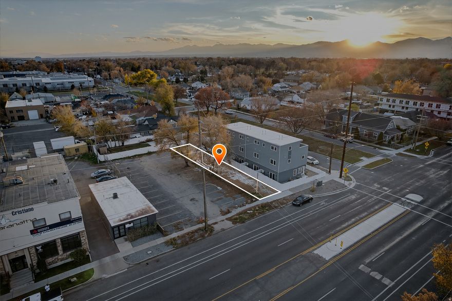 Great opportunity to own this multi-use commercial lot close to downtown. Close to restaurants, freeway access and public transit system. Cross listed on Land MLS #2124510. Buyer to verify all information.