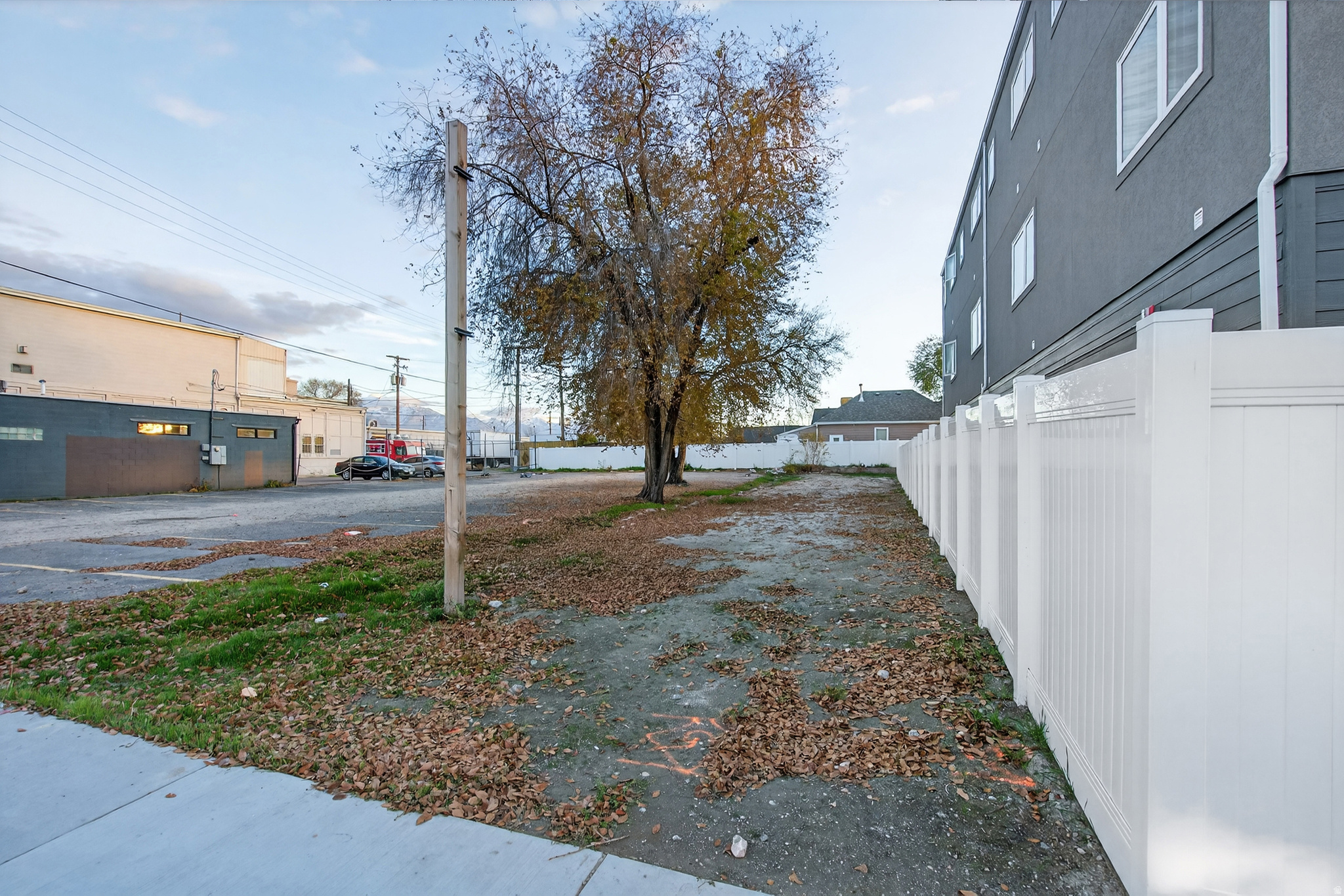 7020 - Commercial Sale