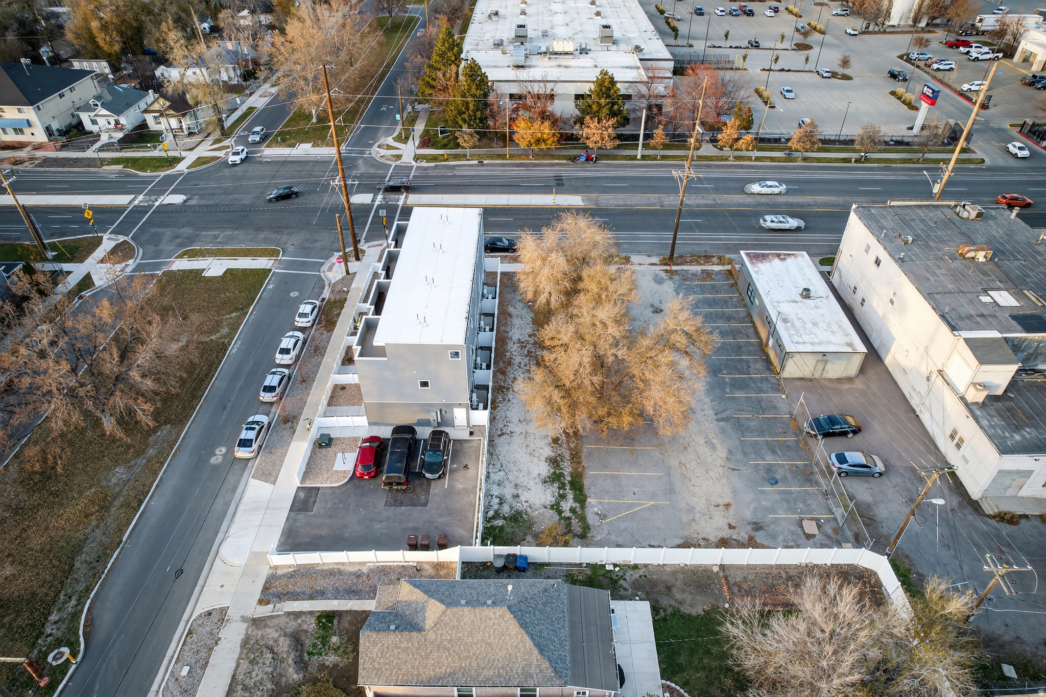 7020 - Commercial Sale