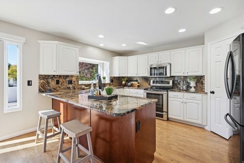 Tiny photo for 13448 S SADDLE RIDGE DR E, Draper, UT 84020 (MLS # 2120461)