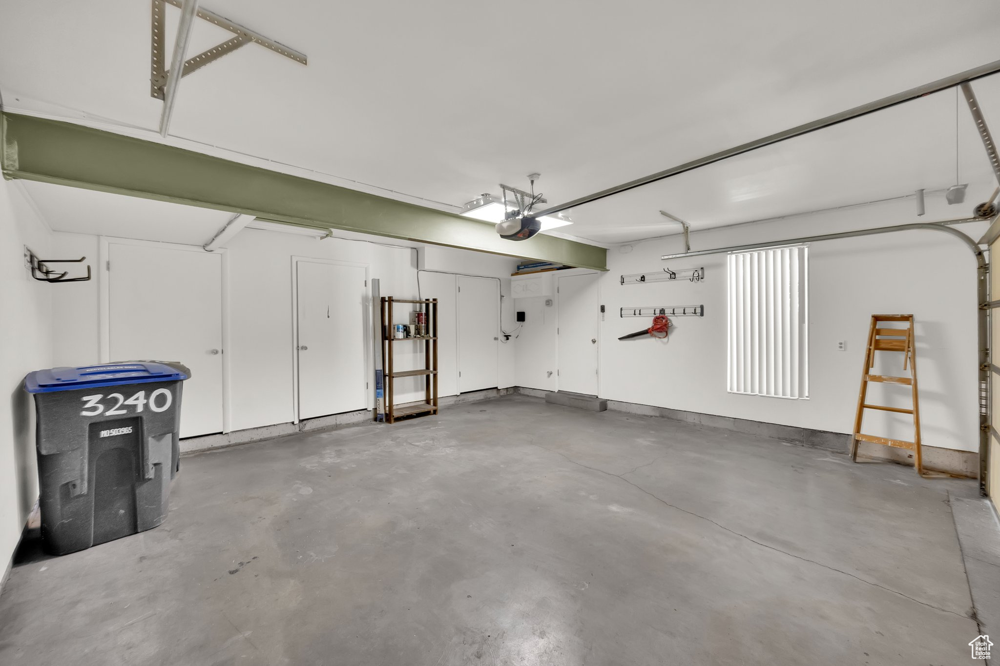 SHADOWBROOK - Residential