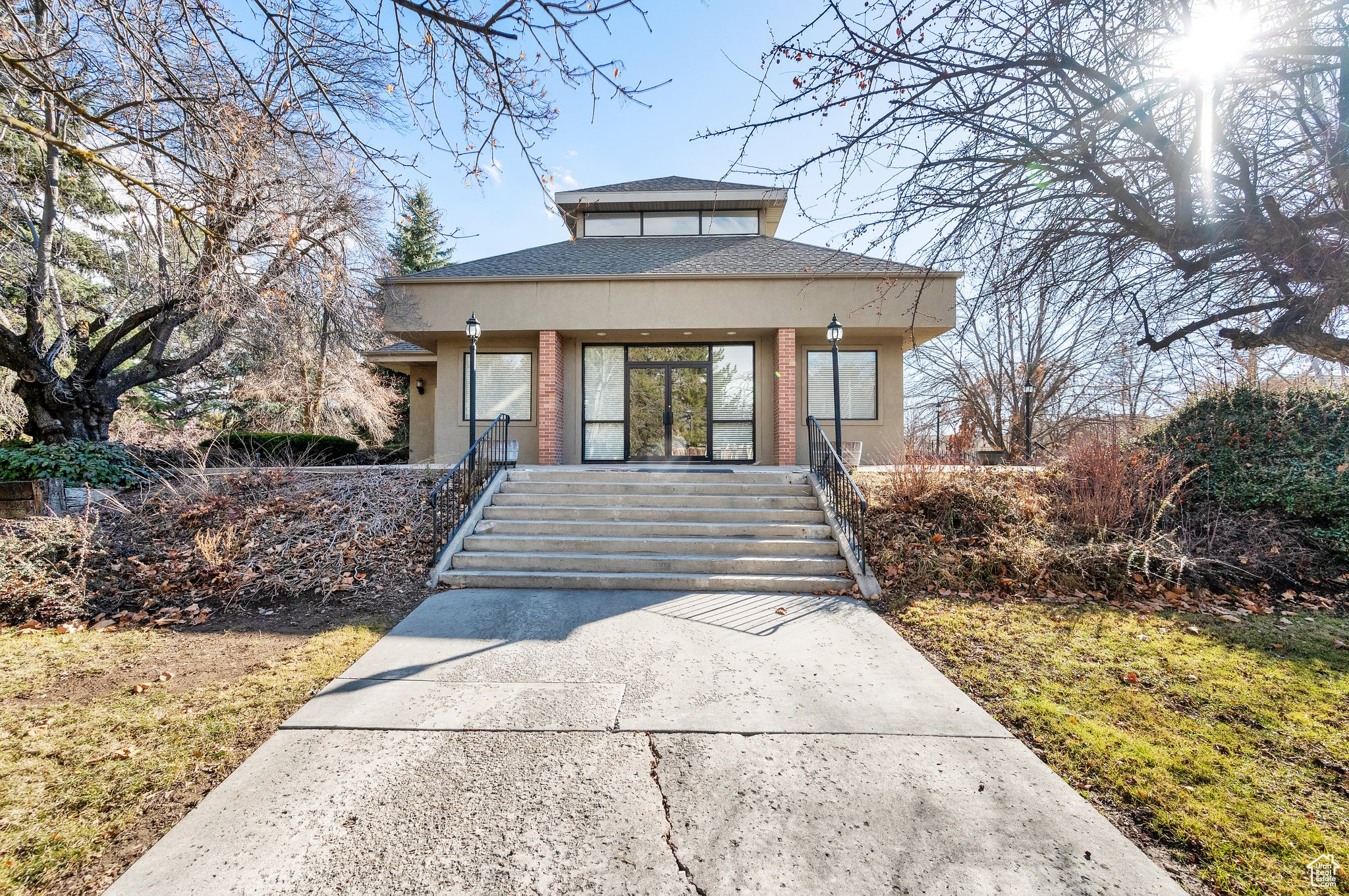 SHADOWBROOK - Residential