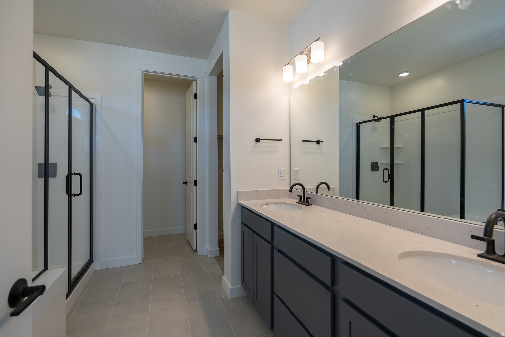 THE ESTATES AT SUNSET FLATS - Residential