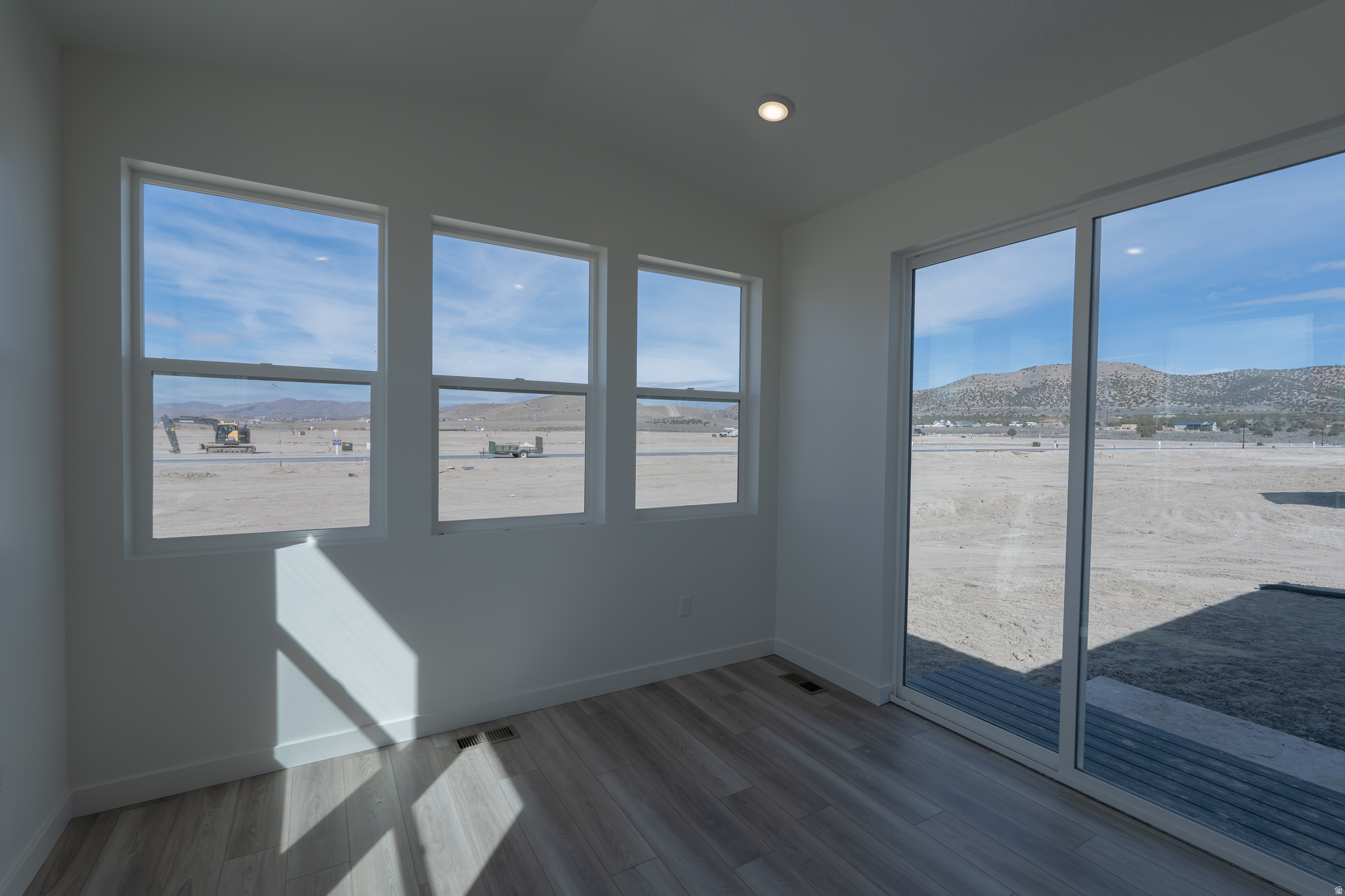 THE ESTATES AT SUNSET FLATS - Residential