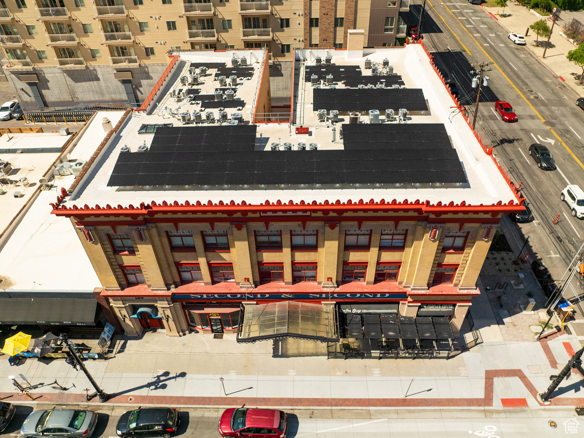 STRATFORD - Commercial Sale