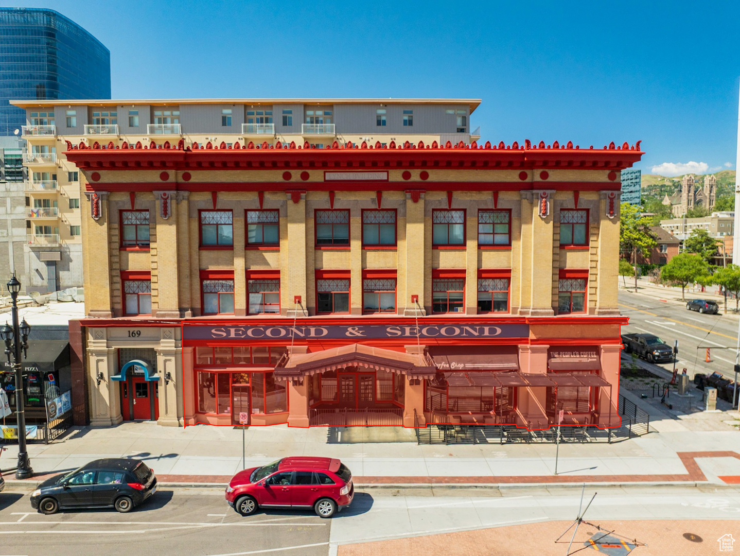 STRATFORD - Commercial Sale