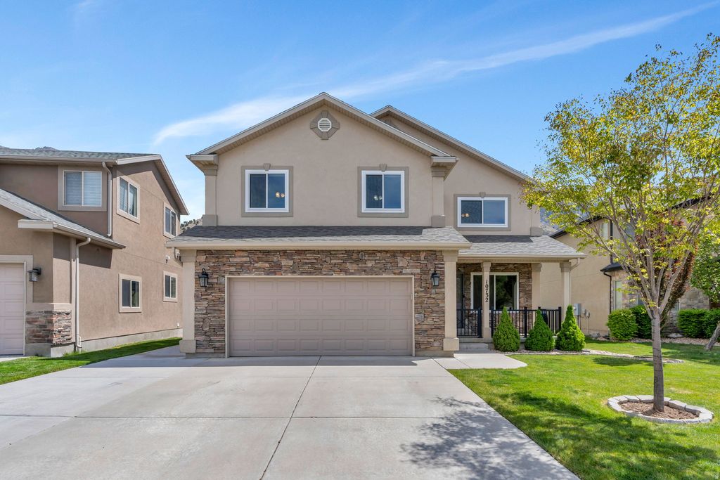 Photo of 10732 N CYPRESS, Cedar Hills, UT 84062 (MLS # 2154554)
