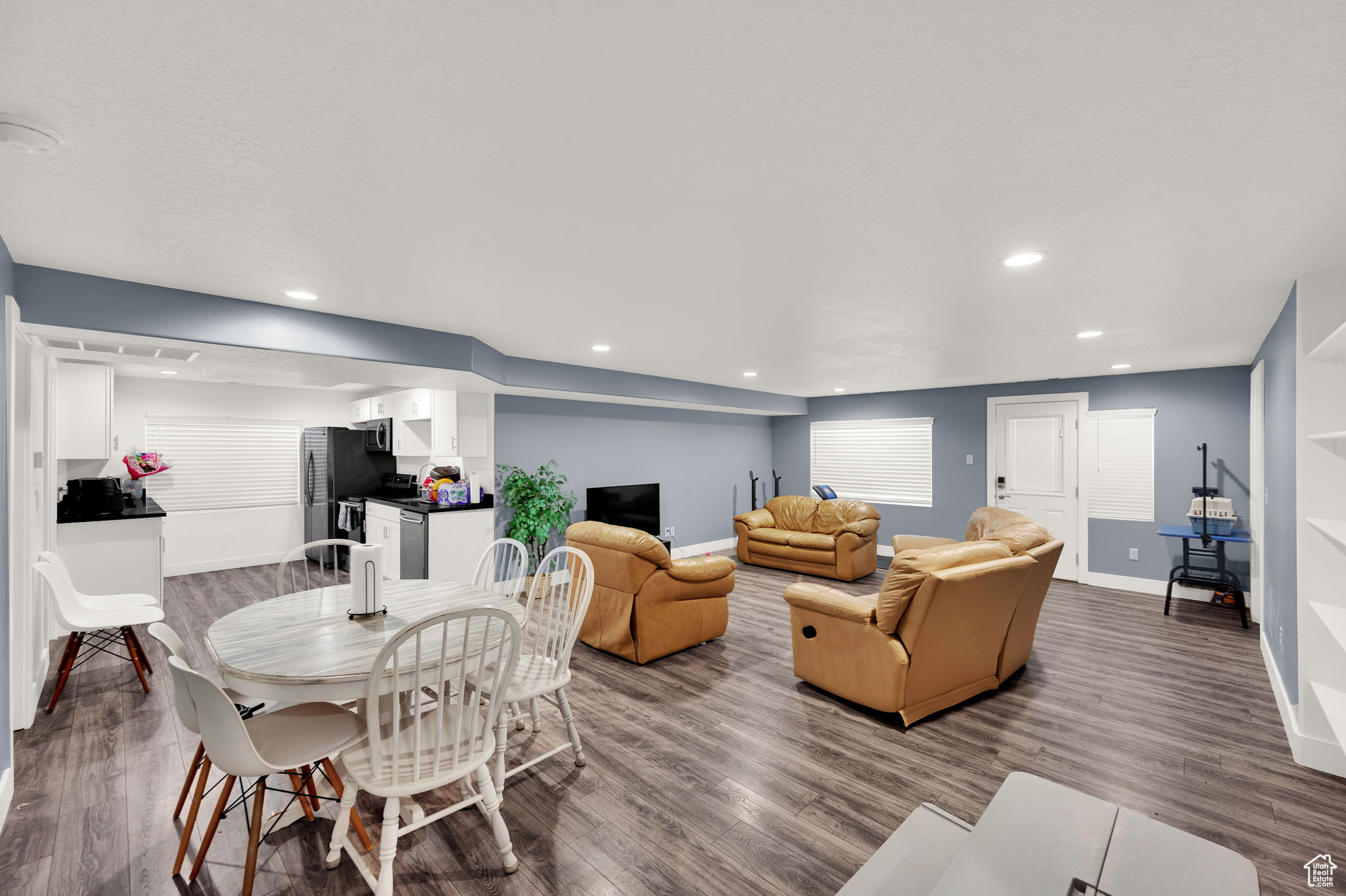 HUNTER VILLAGE PHASE - Residential