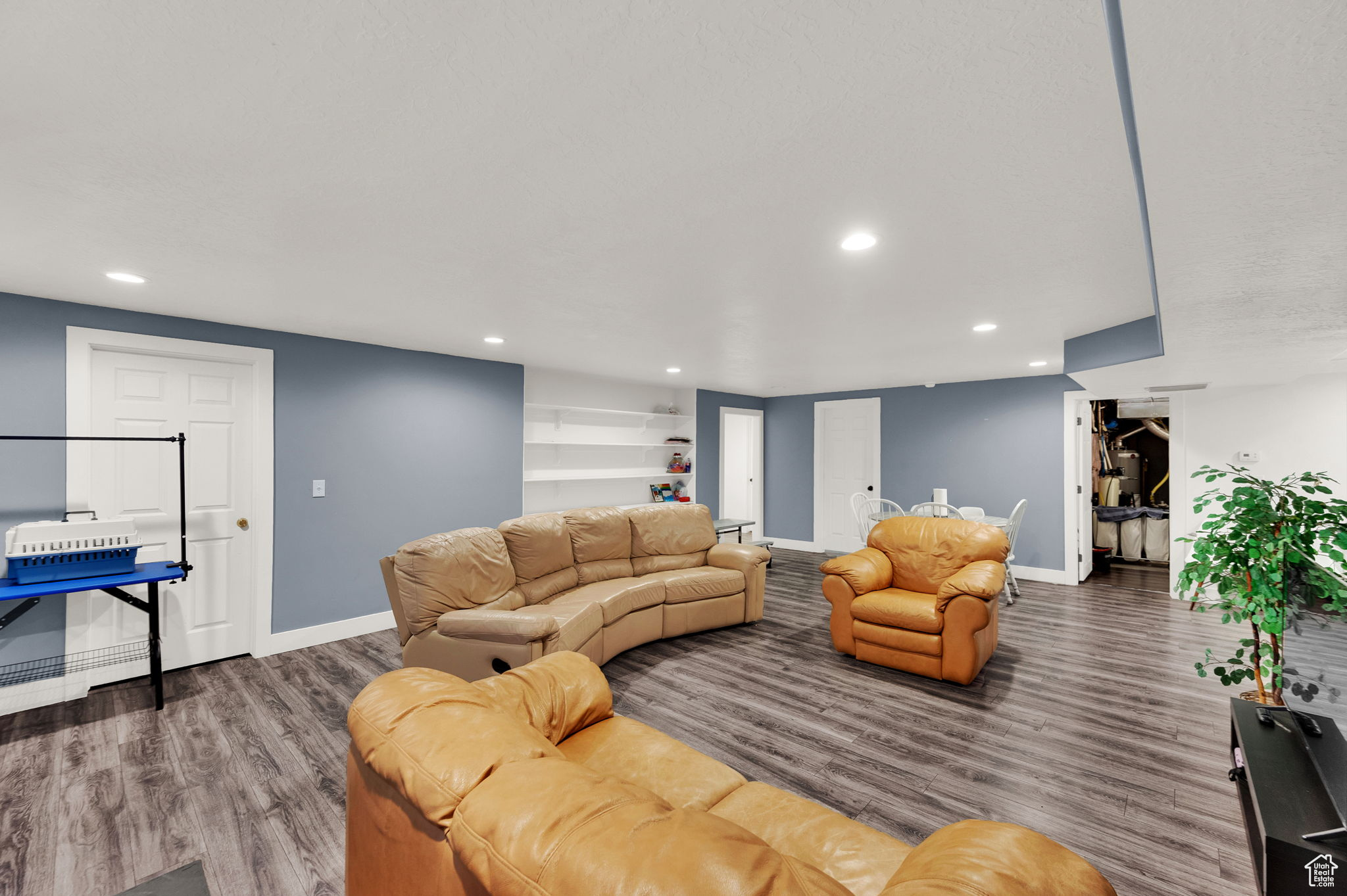 HUNTER VILLAGE PHASE - Residential