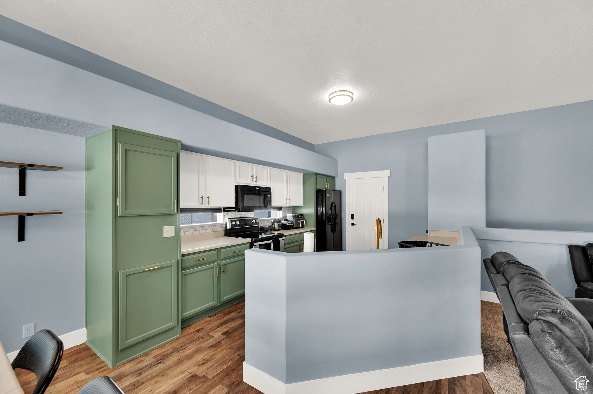 HUNTER VILLAGE PHASE - Residential