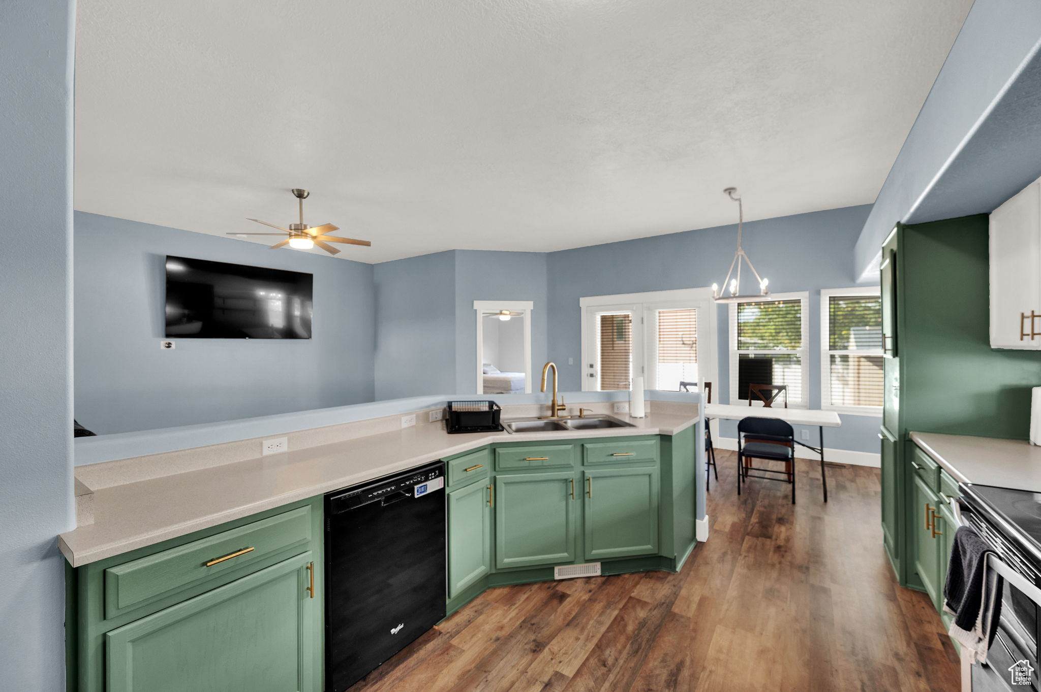HUNTER VILLAGE PHASE - Residential