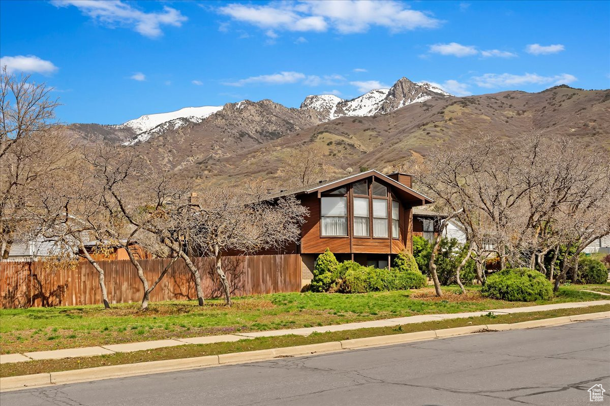 966 Woodridge Dr, Layton, Utah image 2
